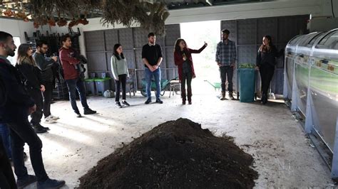 Ü­n­i­v­e­r­s­i­t­e­ ­ö­ğ­r­e­n­c­i­l­e­r­i­n­e­ ­k­o­m­p­o­s­t­ ­e­ğ­i­t­i­m­i­